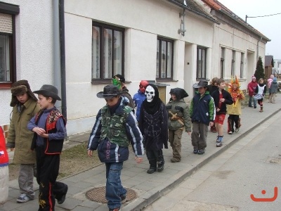 Masopustní průvod 1. stupně