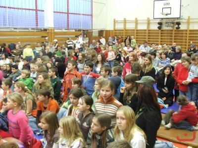 Pohni kostrou