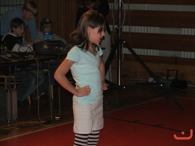Pohni kostrou