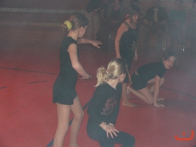Pohni kostrou
