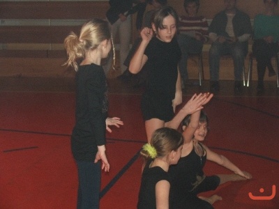 Pohni kostrou