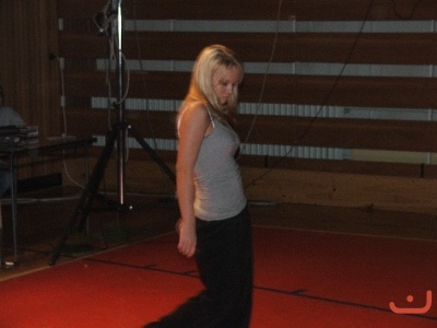 Pohni kostrou