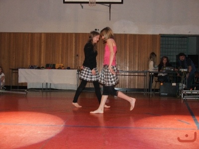 Pohni kostrou