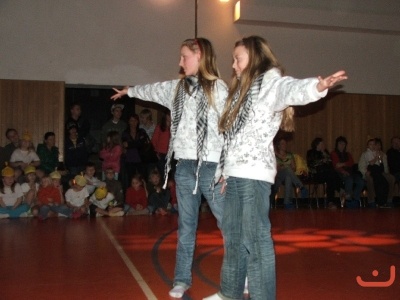 Pohni kostrou