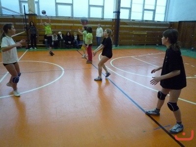 První tři místa pro naše minivolejbalisty