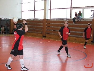 Sportovní klání žáků proti učitelům