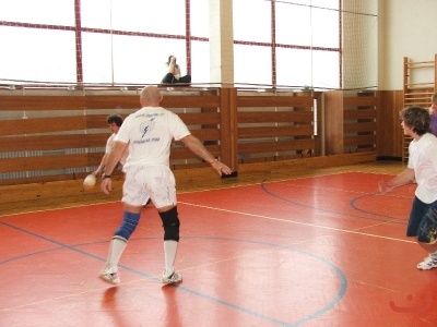 Sportovní klání žáků proti učitelům