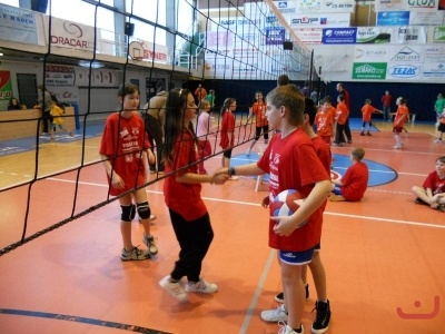 Barevný minivolejbal