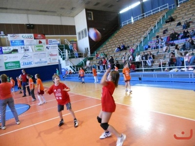 Barevný minivolejbal