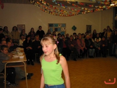 Vanocnistrom2002