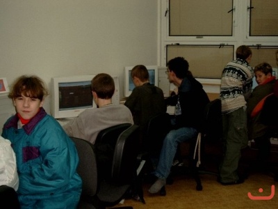 Vanocnistrom2002