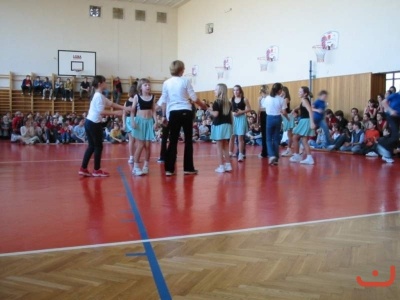 pohnikostrou