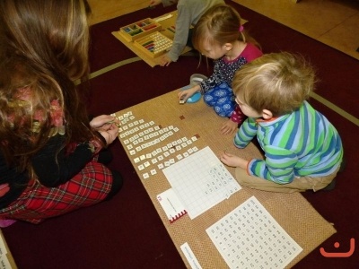 Listopad a prosinec v Montessori třídách