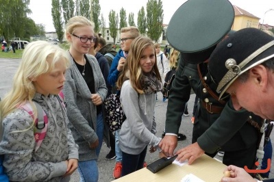 DensPolicii_50