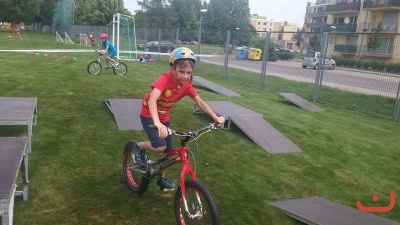 louka plna deti_92