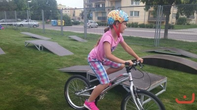 louka plna deti_98