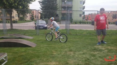 louka plna deti_105