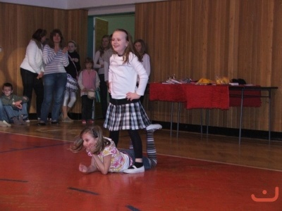 Pohni kostrou 2010