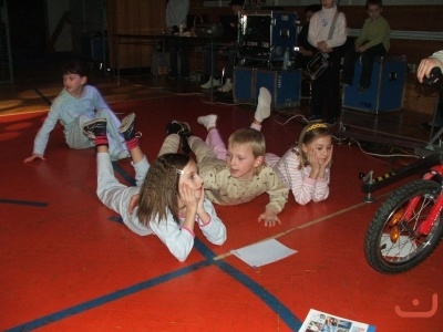 Pohni kostrou 2010