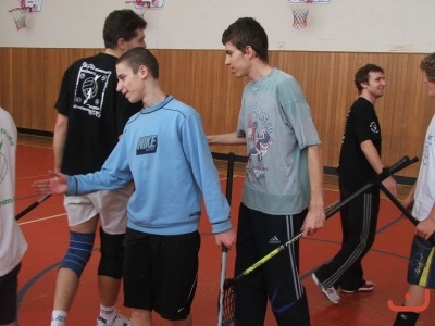 sportovní klání - žáci proti učitelům