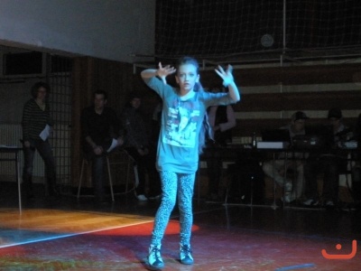 Pohni kostrou