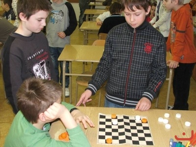 Turnaj v pexesu a dámě