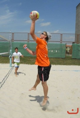 Nonstop 24-hodin beachvolejbal