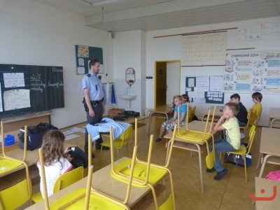 Policie ve školní družině