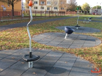 Exteriér a okolí školy