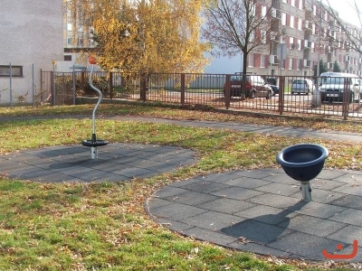 Exteriér a okolí školy