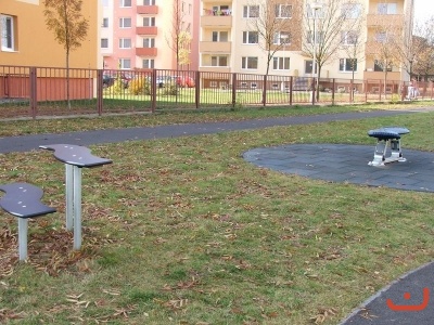 Exteriér a okolí školy