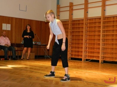 Pohni kostrou