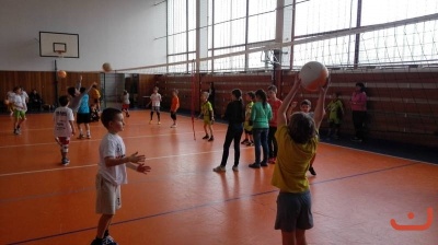 OP - oranžový minivolejbal