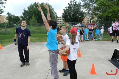 Louka sportuje