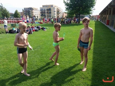 Louka plna deti_2