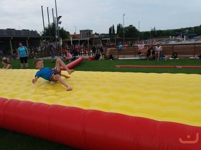 Louka plna deti_6