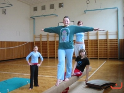 Pohni kostrou