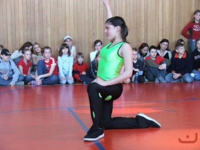 Pohni kostrou